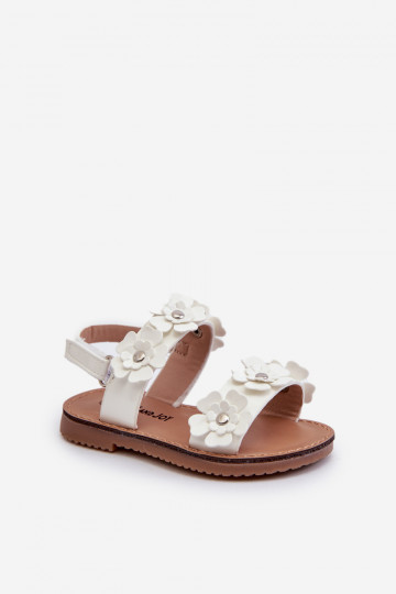 Lackierte Kindersandalen Ozdobione mit Blumenmotiven Tinette in Weiß 2