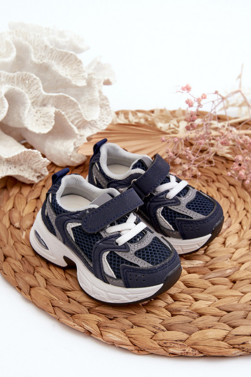 Kinder-Sportschuhe Sneakers-Modellschuhe mit Klebeverschlüssen in dunkelblauer Farbe Rulagia