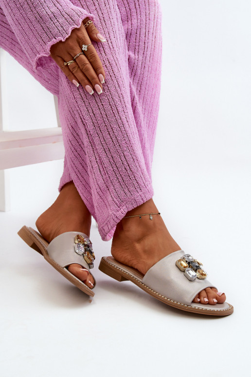 Damenhausschuhe mit schönen Details S.Barski KV27-031 beige Damenhausschuhe mit schönen Details S.Barski KV27-031 beige