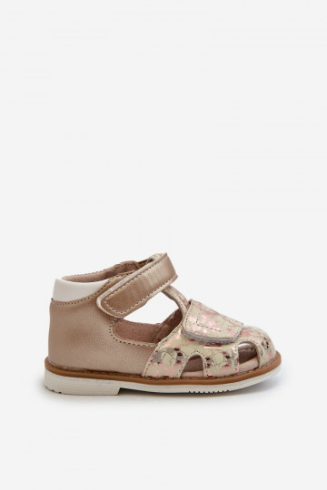 Gemusterte Kindersandalen mit Klebeverschlüssen in der Farbe Gold von Maellita 2