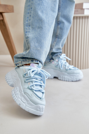 Turnschuhe Modell Schuhe Damen mit modischen massiven Sohlen blaue Farbe Nevela