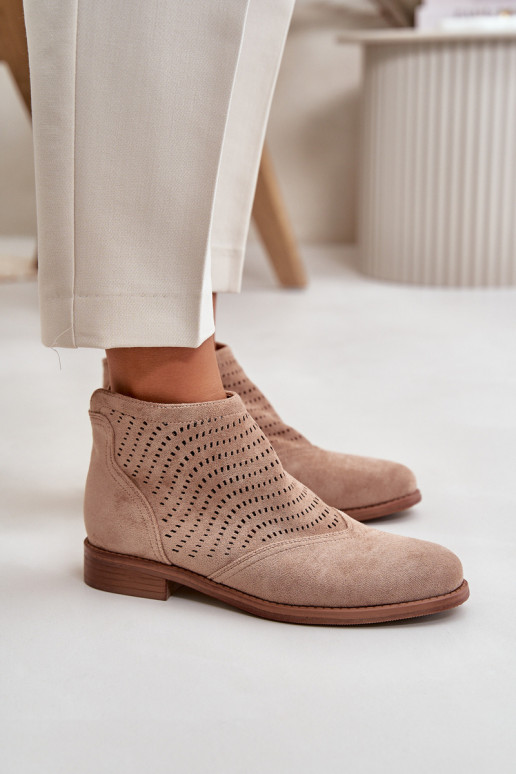 Damenstiefel mit weitem Absatz und durchbrochenen Elementen in Beige S.Barski HY42-076 Damenstiefel mit weitem Absatz und durchbrochenen Elementen in Beige S.Barski HY42-076