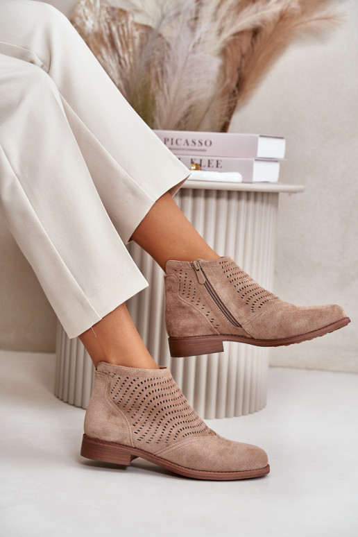 Damenstiefel mit weitem Absatz und durchbrochenen Elementen in Beige S.Barski HY42-076 Damenstiefel mit weitem Absatz und durchbrochenen Elementen in Beige S.Barski HY42-076