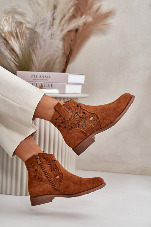 Damenstiefel mit durchbrochenen Elementen To the Castle braune Farbe S.Barski HY42-081 Damenstiefel mit durchbrochenen Elementen To the Castle braune Farbe S.Barski HY42-081