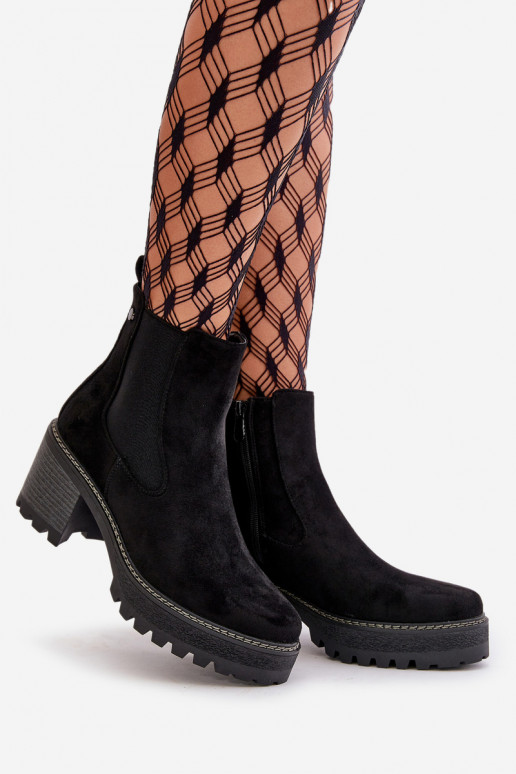 Gewärmte Damenstiefel mit Absätzen aus Öko-Wildleder in der Farbe Schwarz Irissinae Gewärmte Damenstiefel mit Absätzen aus Öko-Wildleder in der Farbe Schwarz Irissinae