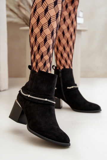 Gewärmte Damen-Stiefeletten mit Ketten aus Öko-Wildleder in der Farbe Schwarz Hanalen