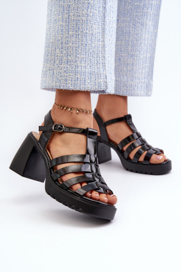 mit Lackeffekt Damen-Sandalen mit hohen Absätzen in der Farbe Schwarz von Aninifer