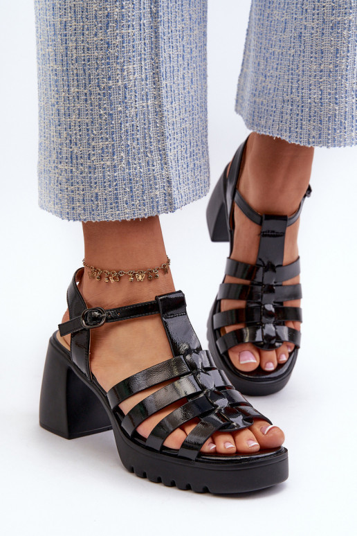 mit Lackeffekt Damen-Sandalen mit hohen Absätzen in der Farbe Schwarz von Aninifer
