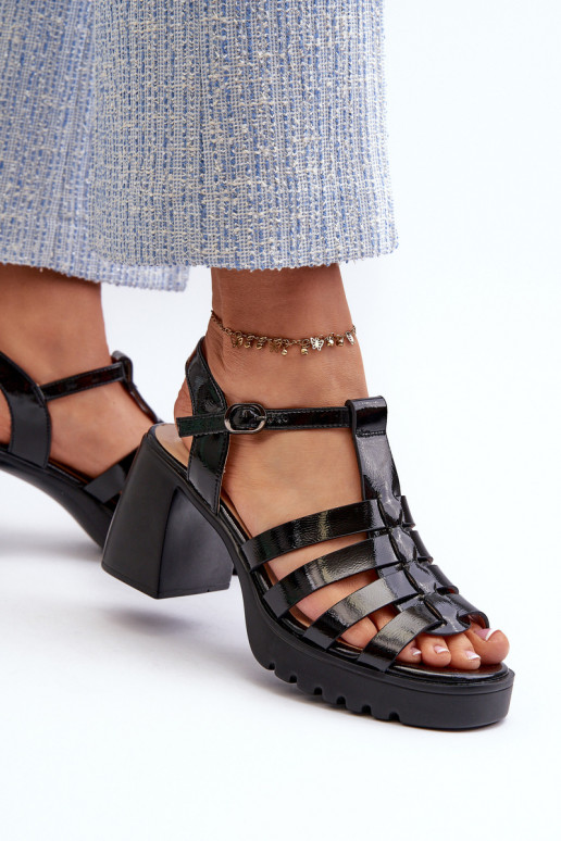 mit Lackeffekt Damen-Sandalen mit hohen Absätzen in der Farbe Schwarz von Aninifer mit Lackeffekt Damen-Sandalen mit hohen Absätzen in der Farbe Schwarz von Aninifer