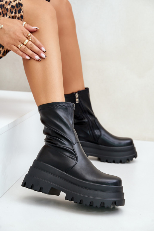 Stiefel mit einer Plattform schZuarze Farbe Florinara Stiefel mit einer Plattform schZuarze Farbe Florinara