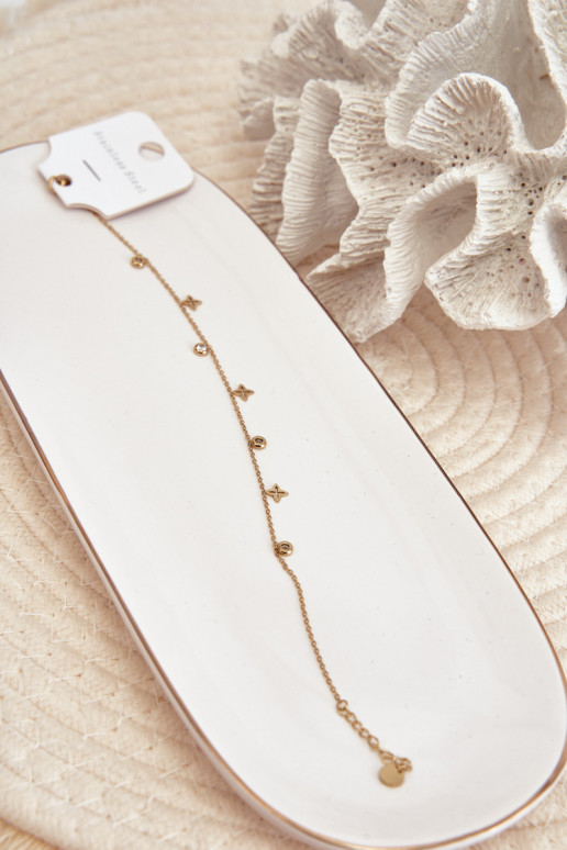 Das Armband ist aus Gold Das Armband ist aus Gold