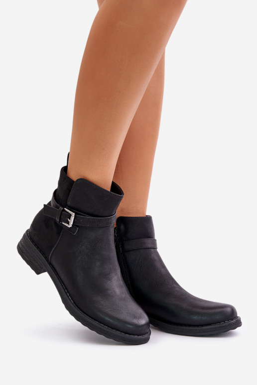 Gewärmte Stiefel mit breiten Absätzen und Riemchen in der schwarzen Farbe Sabamessa Gewärmte Stiefel mit breiten Absätzen und Riemchen in der schwarzen Farbe Sabamessa