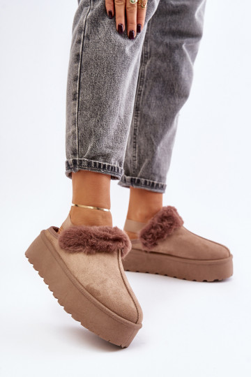 Hausschuhe Feminin mit einer Plattform mit Pelzmantel Beige Linaris