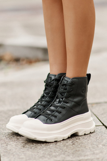 Leder isolierte Freizeitschuhe mit Plateau Big Star OO274A599 in schwarz 2