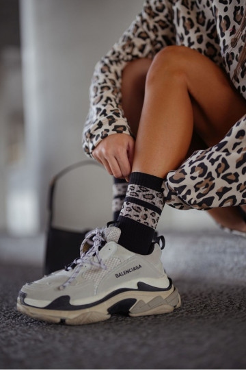 Socken Feminin DZua Gepunktet Streifen schZuarze Farbe