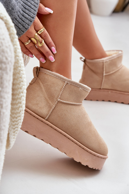 Schneestiefel für Damen mit Plateau zum Wärmen und Fell innen in der Farbe Beige von Xamella Schneestiefel für Damen mit Plateau zum Wärmen und Fell innen in der Farbe Beige von Xamella
