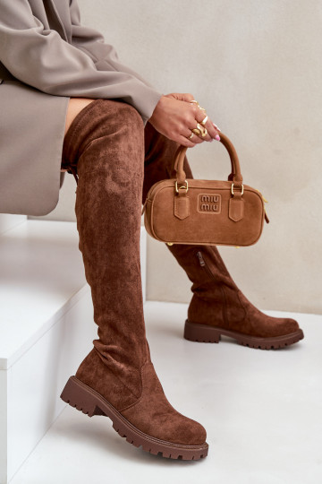 Stiefel oberhalb des Knies mit breiten Absätzen Z aus Öko-INildlederu braune Farbe Arkelia