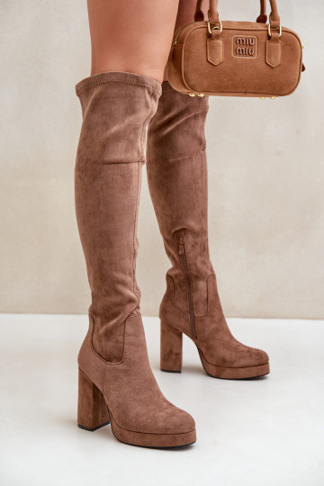 Stiefel mit Absätzen und Plattform mit einem Stiefel oberhalb des Knies aus Öko-INildlederoZue Beige Zistaria