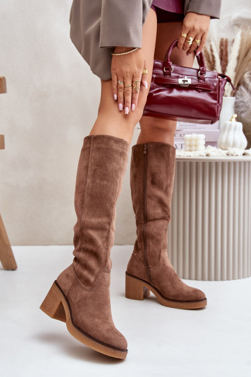 Gefütterte Langschaftstiefel mit Absatz aus Öko-Wildleder in Braun Leamirael 2