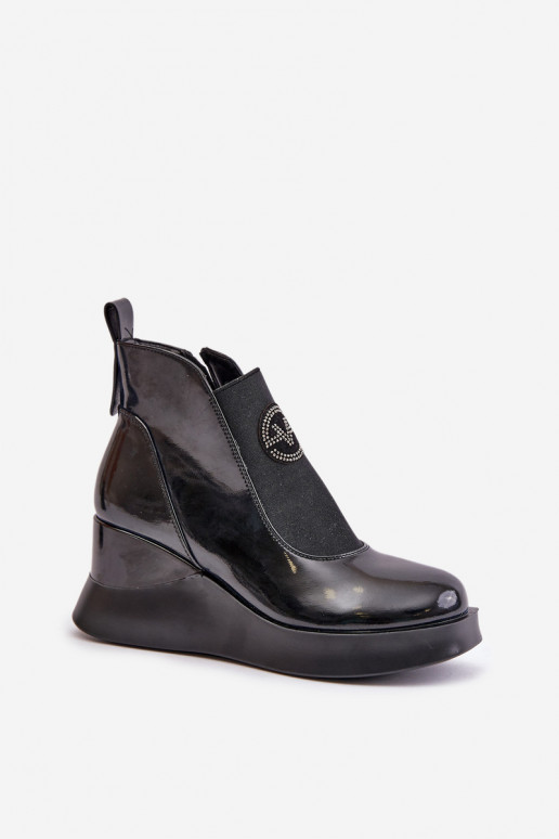 Lackierte und gefütterte Stiefeletten Vinceza in Schwarz