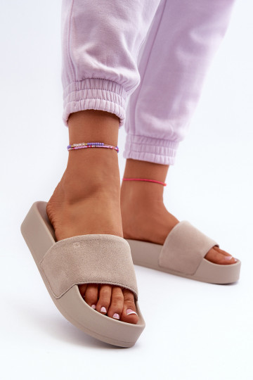 Feminin Hausschuhe mit einer Plattform aus INildleder Big Star NN274A671 Beige