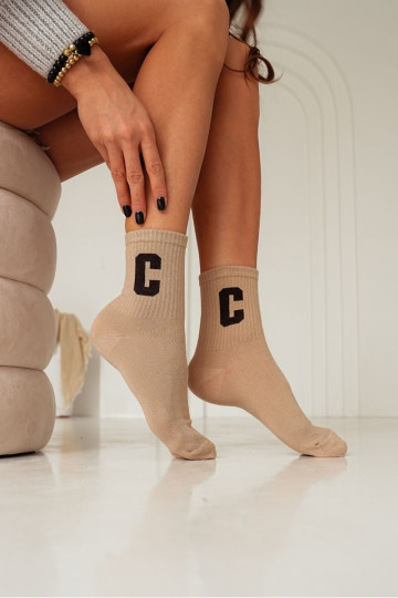 Beige Damen-Baumwollsocken mit Buchstaben C