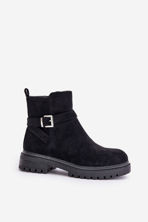 Warm gefütterte Stiefeletten aus... Warm gefütterte Stiefeletten aus...