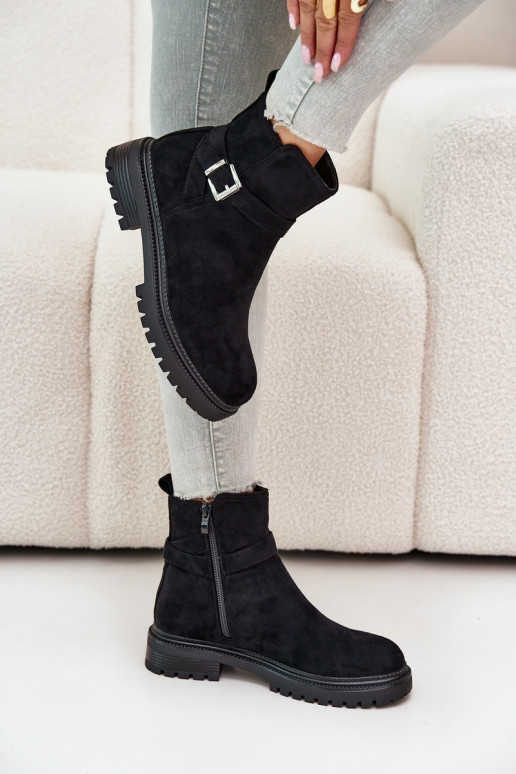 Warm gefütterte Stiefeletten aus... Warm gefütterte Stiefeletten aus...