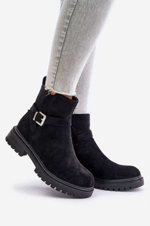 Warm gefütterte Stiefeletten aus... Warm gefütterte Stiefeletten aus...