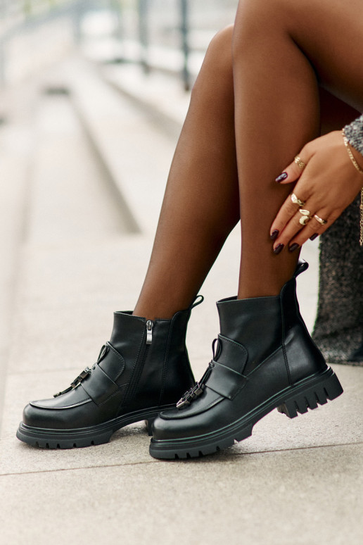 Lederstiefeletten mit Ornamenten,... Lederstiefeletten mit Ornamenten,...