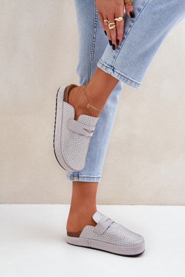 Damenhausschuhe Dekoriert Cyrkoniami mit einer Plattform graue Farbe Deorani 2