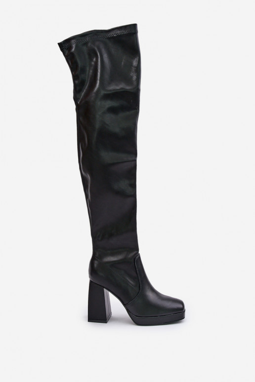 Stiefel über dem Knie mit Absätzen... Stiefel über dem Knie mit Absätzen...