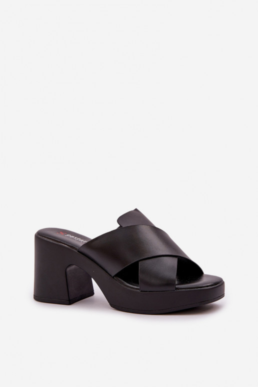 Leichte Hausschuhe mit Absätzen aus Öko-Leder schZuarze Farbe Kacaria