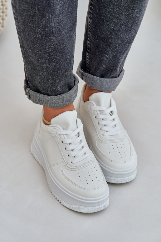 Klassische Sneaker aus Öko-Leder mit einer Plattform Zueiße Farbe Dorreia