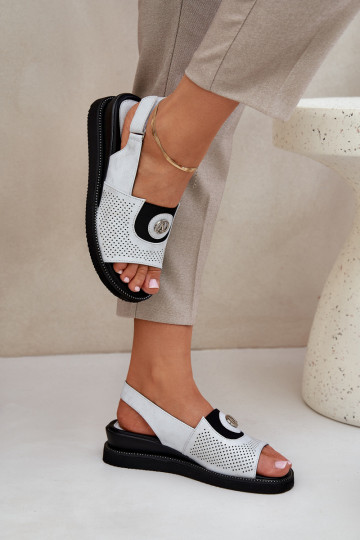 Damensandalen mit einer Plattform Silberfarbe Isnnoria