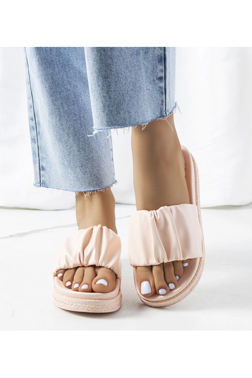 Rosa Flip-Flops mit Plateausohle...