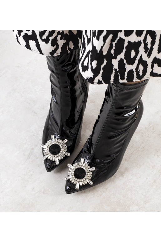 Schwarze Lackstiefeletten mit Otto...