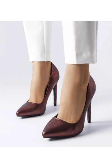 Rote glänzende Pumps...