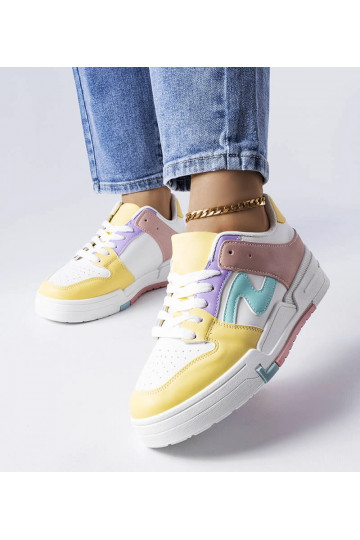 Rosa und gelbe Schuhe mit...