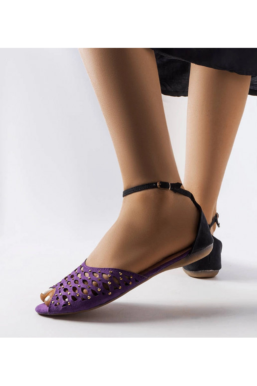 Lila durchbrochene Sandalen mit...