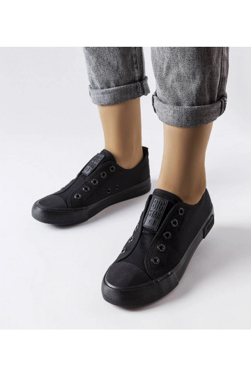 Schwarze Slip-On-Sneakers...