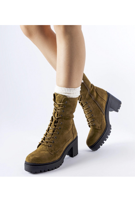 Grüne isolierte Stiefeletten mit...