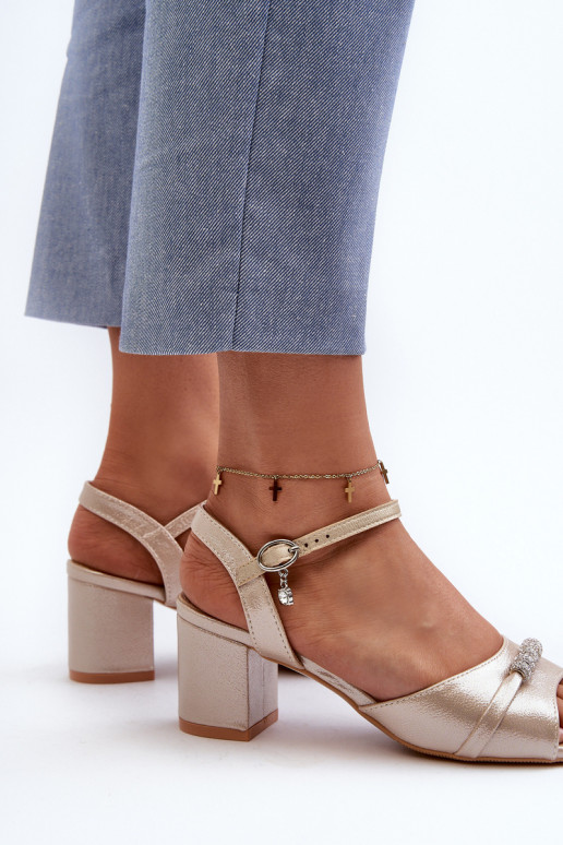 Damen Sandalen aus Kunstleder mit...