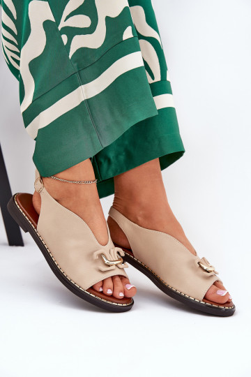 Sandalen mit breiten Absätzen und Ornamenten aus Eko-Leder in sand Tillireta