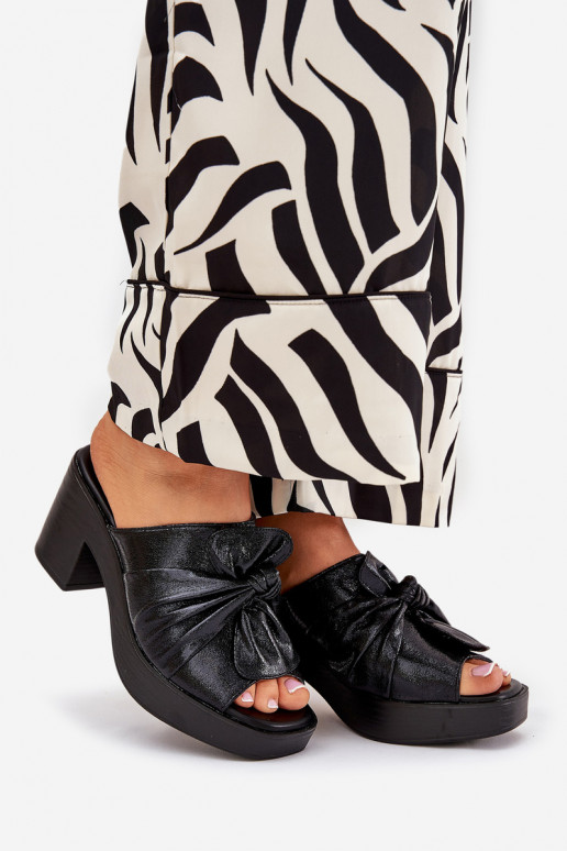 Damenhausschuhe mit Absätzen aus Öko-Leder schZuarze Farbe Kikilla