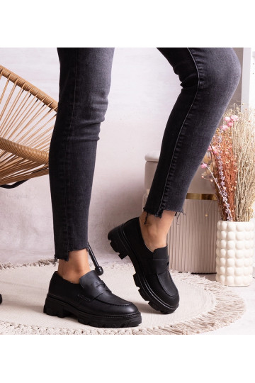 Schwarze Halbschuhe aus Eco-Leder Kirna