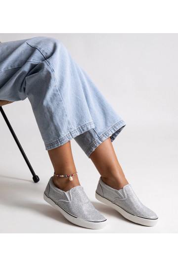 Silberne glänzende Sneakers...
