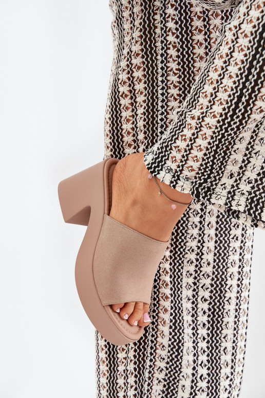 Damenhausschuhe mit Absätzen und Plattform Khaki-Farbe Omeisa