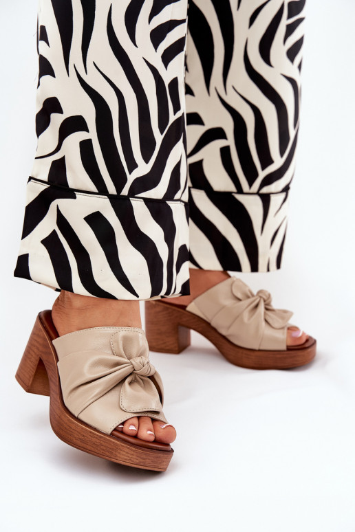 Damenhausschuhe mit Absätzen aus Öko-Leder Beige Kikilla