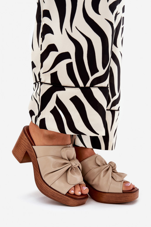 Damenhausschuhe mit Absätzen aus Öko-Leder Beige Kikilla